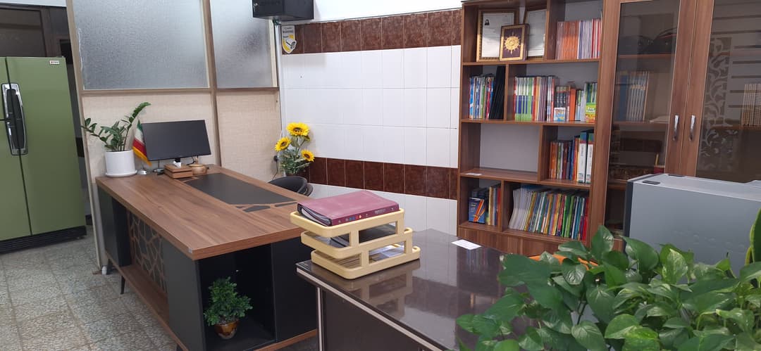 آموزشگاه زبان ماندگار 1