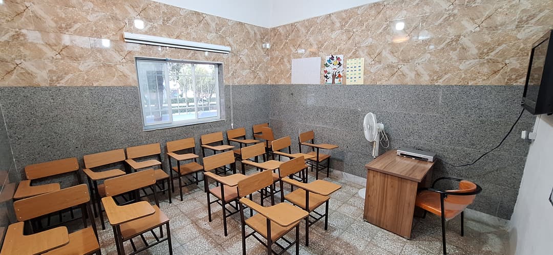 آموزشگاه زبان ماندگار 4